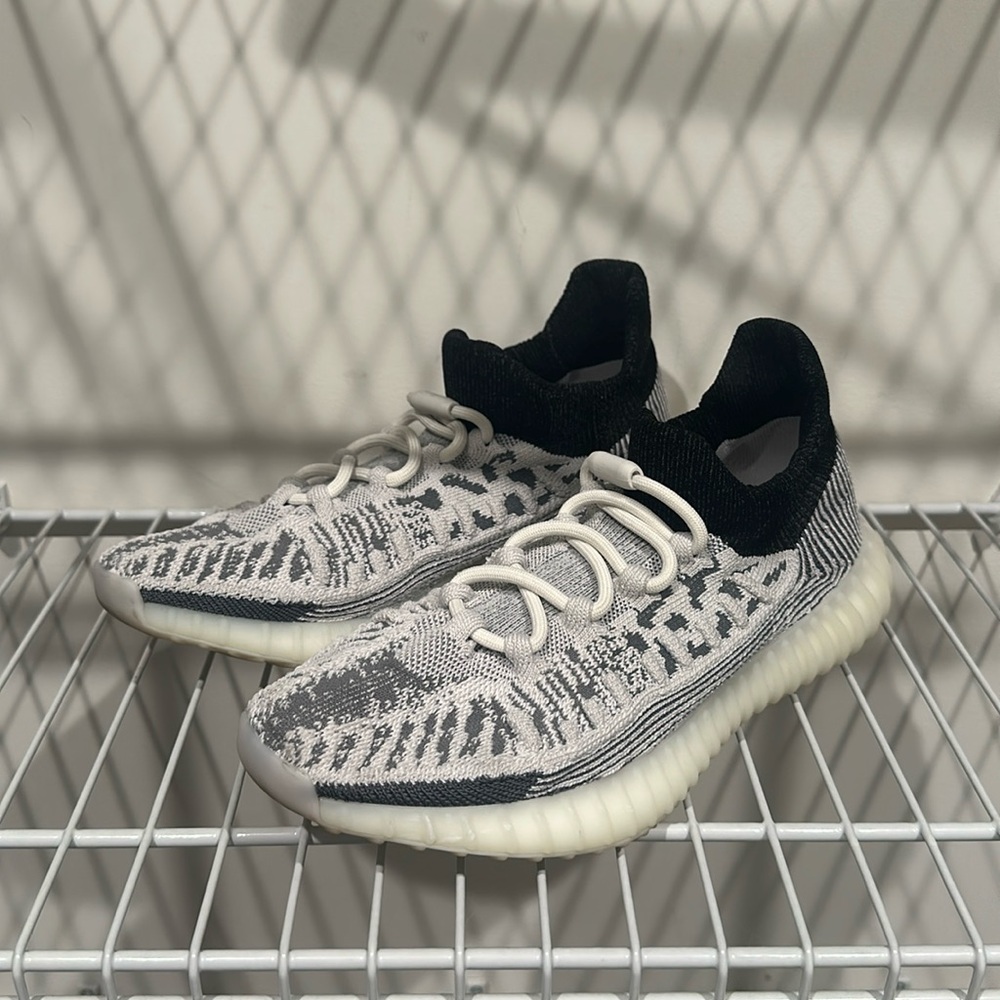 Yeezy 350 V2 CMPCT Slate Panda - Size 7